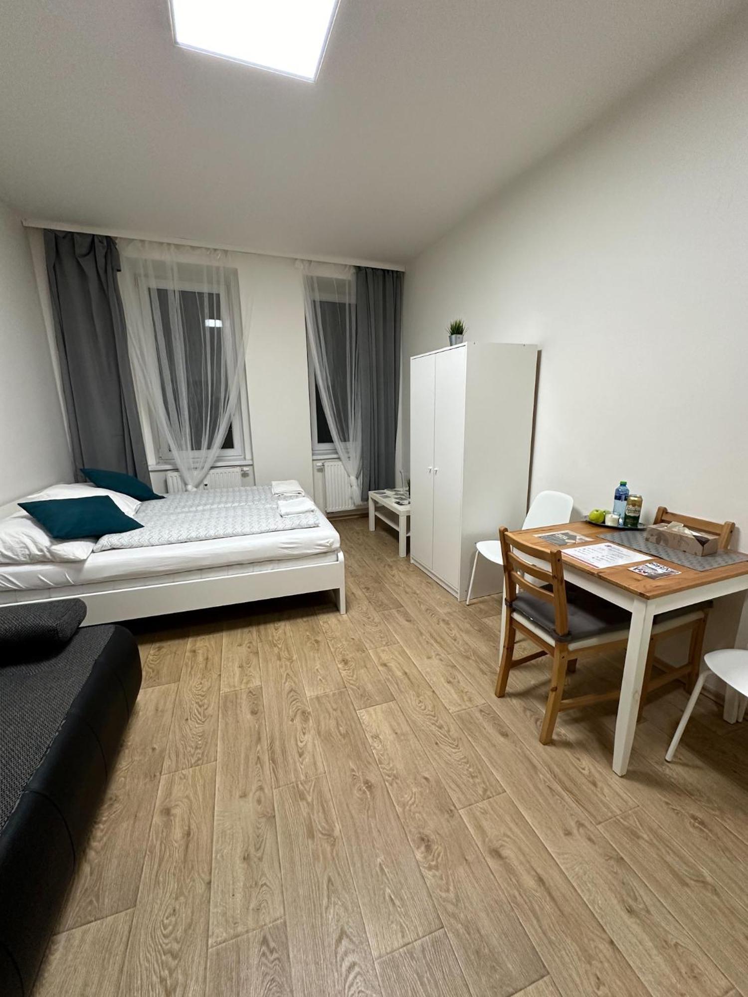 Haas Apartments Downtown With Parking Brno Exteriör bild