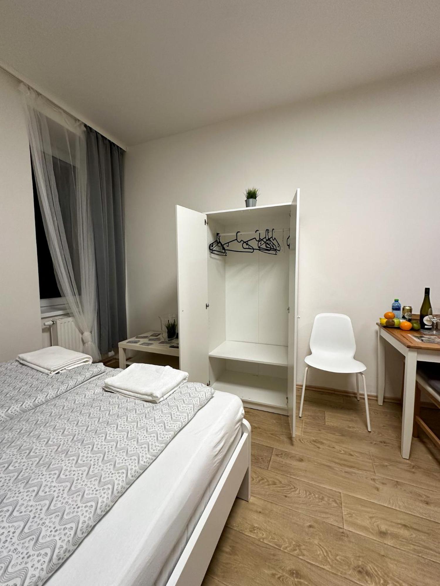 Haas Apartments Downtown With Parking Brno Exteriör bild