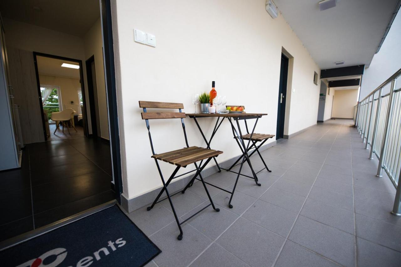 Haas Apartments Downtown With Parking Brno Exteriör bild